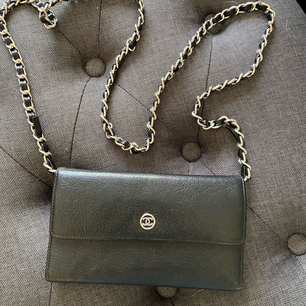 Authentic Chanel Wallet on Chain